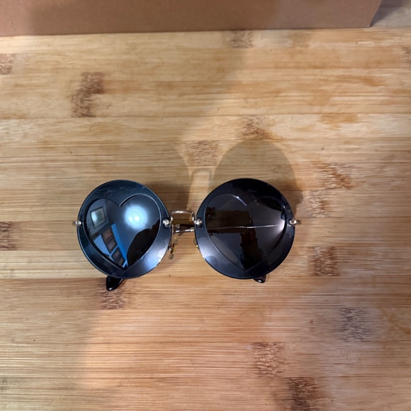 MIU MIU 62mm Layered Heart Round Sunglasses In Grey Mirror - NWOT - Picture 4 of 16